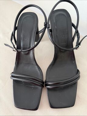 Aeyde Black Strappy Square-Toe Heels size 39.5